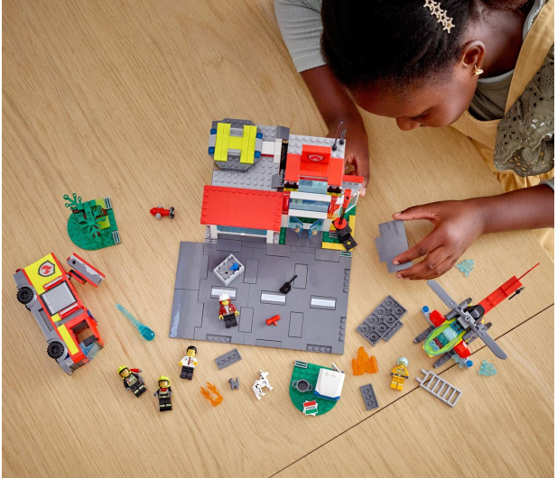 LEGO City 60320 Remiza strażacka - 1032211 - zdjęcie 2